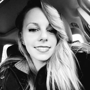 Meet your Posher, Whitney